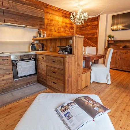 L'Atelier Du Temps - Le Petit Refuge Appartement Конье Экстерьер фото