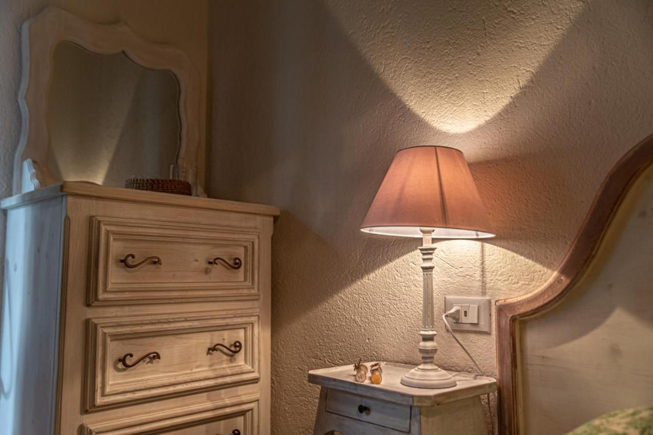 L'Atelier Du Temps - Le Petit Refuge Appartement Конье Экстерьер фото