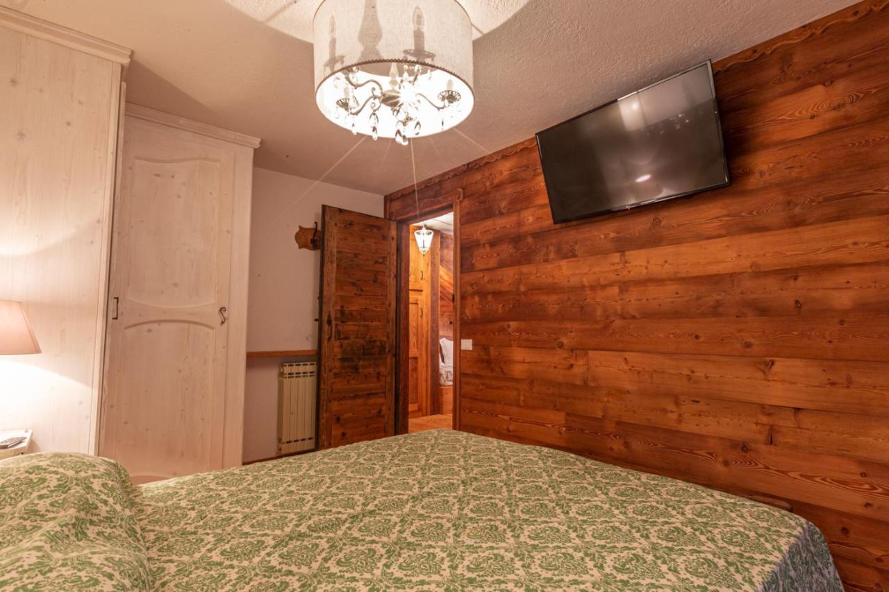 L'Atelier Du Temps - Le Petit Refuge Appartement Конье Экстерьер фото