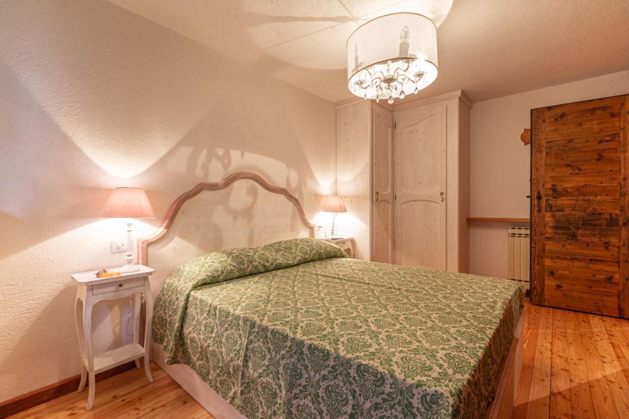L'Atelier Du Temps - Le Petit Refuge Appartement Конье Экстерьер фото